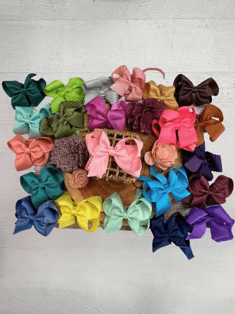 4.5" Classic Scalloped Hair Bow | Clip or Headband
