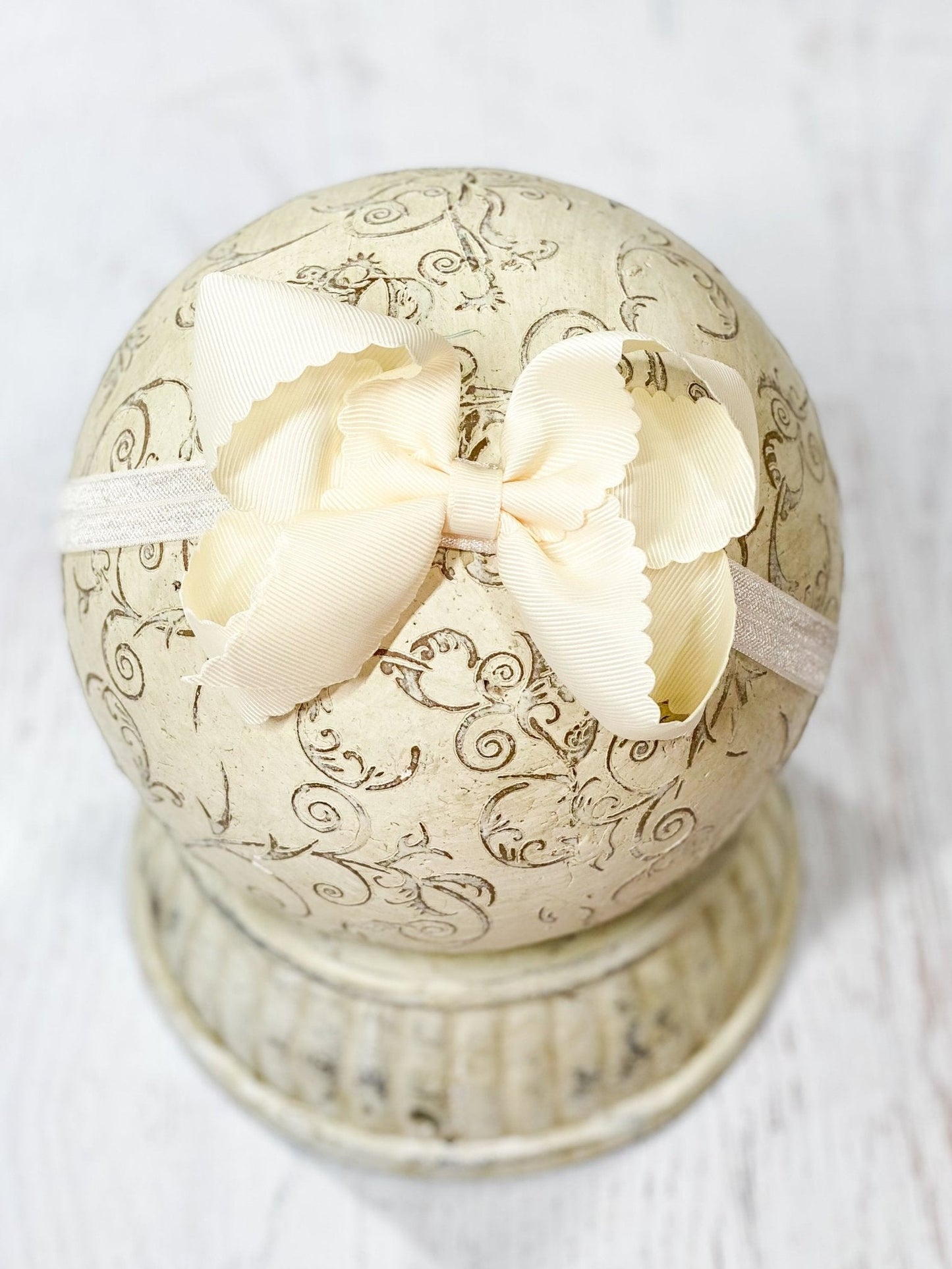 4.5" Classic Scalloped Hair Bow | Clip or Headband