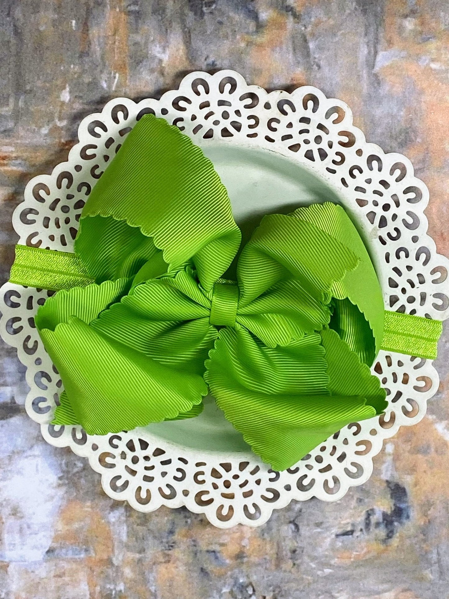 5.5" Oversize Scalloped Hair Bow | Clip or Headband