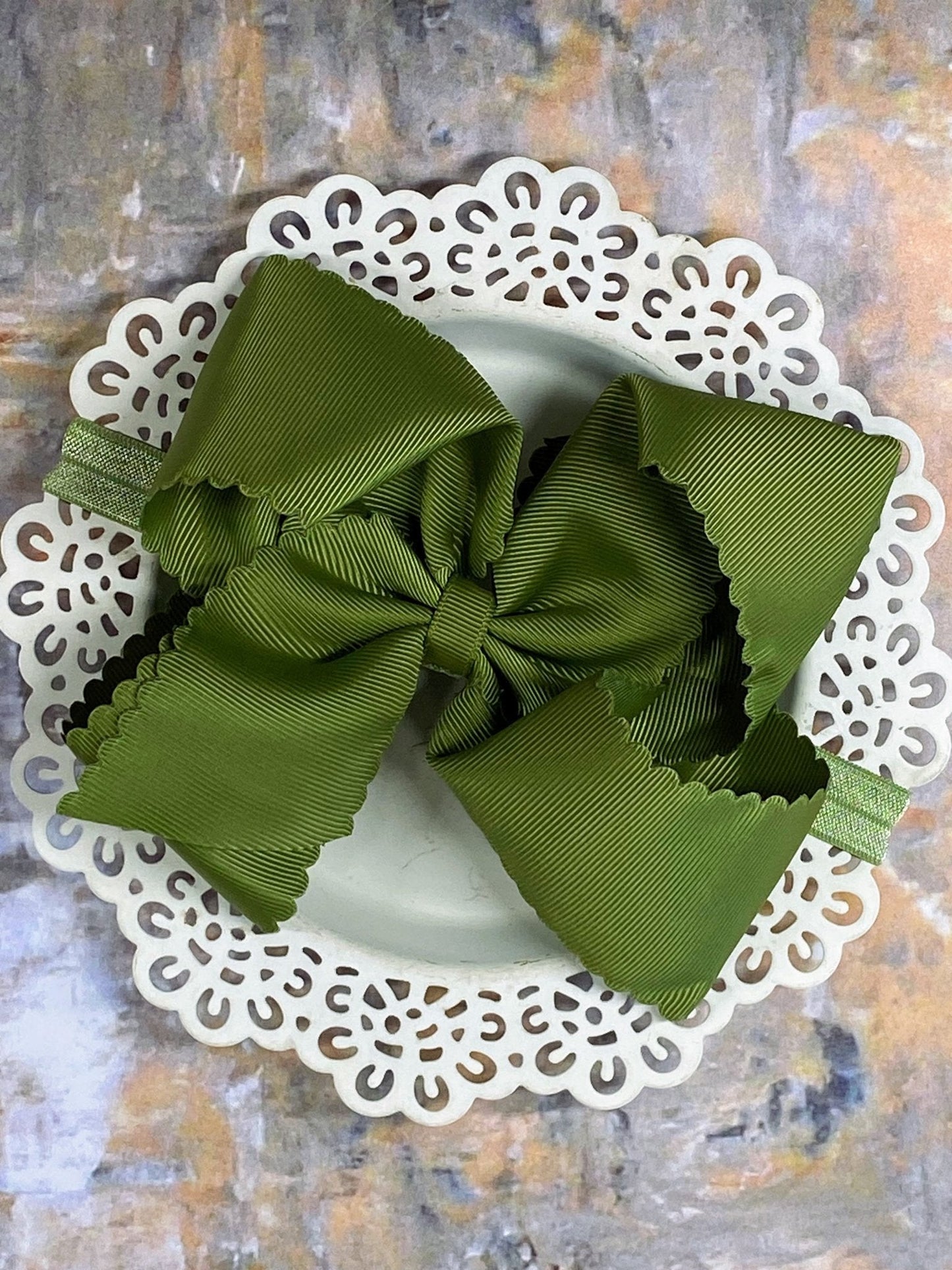 5.5" Oversize Scalloped Hair Bow | Clip or Headband