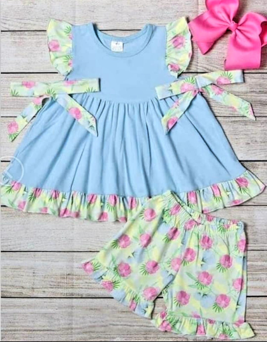 Sweet swing top with bows and ruffle shorties